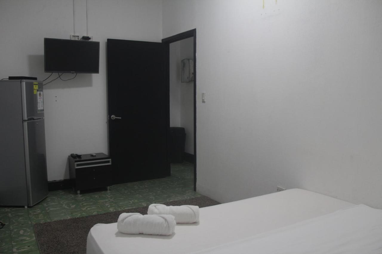 Eden'S Garden Hostel Panama City Luaran gambar